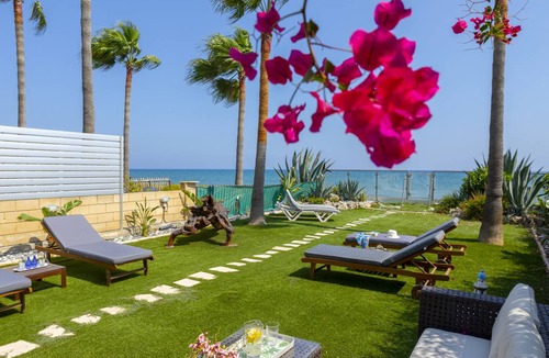 Meneou Villa | Beachfront Villa Meneou 3