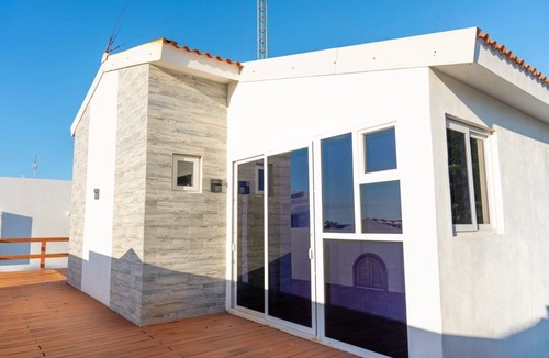 El Velero House | Beachfront Villa with Private Pool - 5 Bedrooms