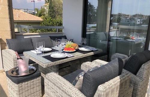 Germasogeia Apartment | BeachLuxe