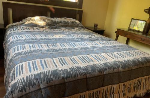 Arakapas House | Beautiful 3 Bedr House in Arakapas with fireplace