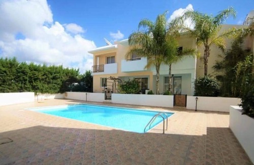 Old Town Apartment | Beautiful Apartment with pool in Paphos, Cyprus