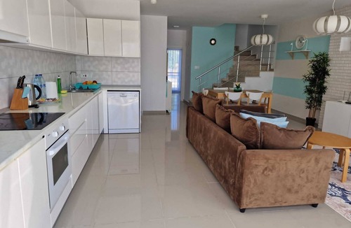 Gastria House | Beautiful luxurious villa by the beach in high-end complex Caesar Beach