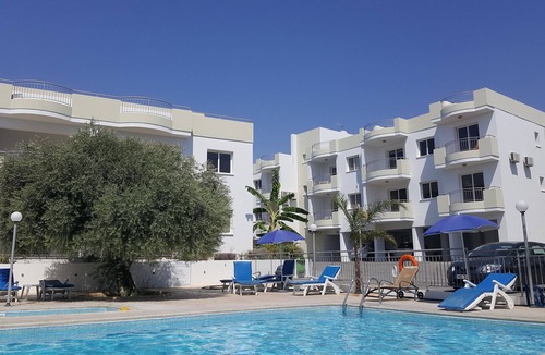 Pyla Apartment | Beautiful Modern ,Apartment in Larnaca Area, Stunning terrace area & WIFI, Pools