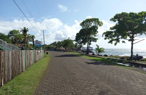 Corn Island House | Beautiful one bedroom with balcony and partial ocean view