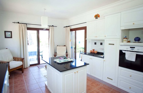 Edremit Villa | Beautiful villa,Edremit with Private Pool, full amenities, Wifi, stunning views