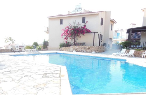 Chlorakas House | Bella Vista Seaview Town House with Pool - Paphos