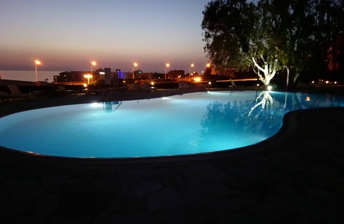 Paphos Apartment | Best apartment in Paphos ★ 1 minute from beach ★ Renovated!