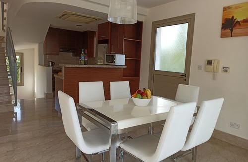 Polis Villa | BF Limni Sandy Beach Villas - Four Bedrooms with Pool & Sauna