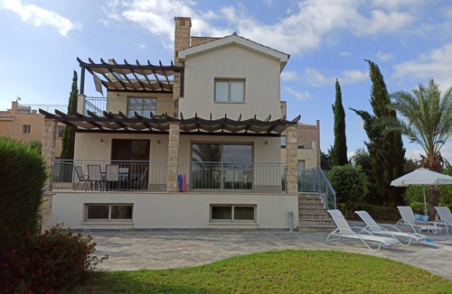 Polis Villa | BF Limni Sandy Beach Villas - Four Bedrooms with Pool & Sauna