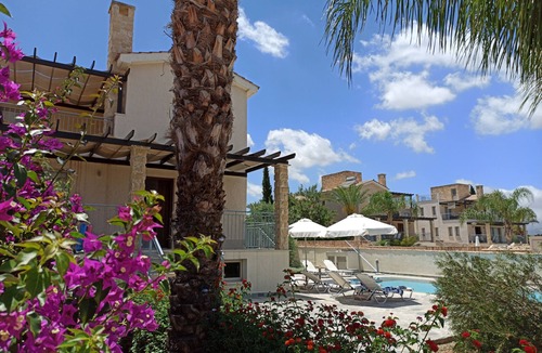 Polis Villa | BF Limni Sandy Beach Villas - Four Bedrooms with Pool & Sauna