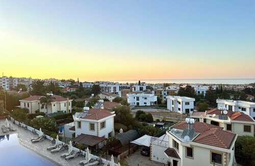 Karavas Condo | Bohemian penthouse in Girne Alsancak, close to Merit hotels