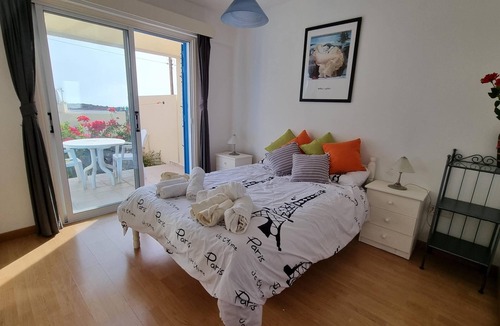 Pissouri House | Breath-taking sunrise &sea view, close to amenities ,Great for couples & family.