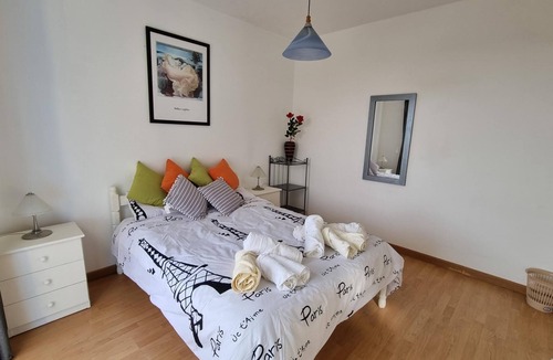 Pissouri House | Breath-taking sunrise &sea view, close to amenities ,Great for couples & family.