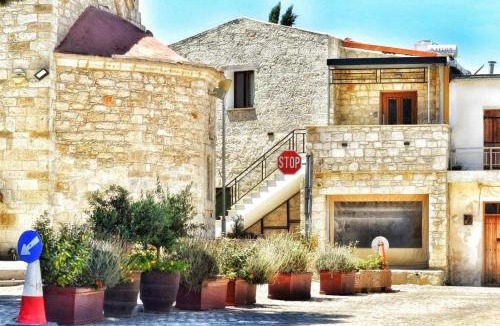 Kathikas Apartment | C & A Suites - Athos Suite
