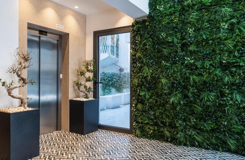 Larnaca City Centre Apartment | C-Side Deluxe Studios with Balconies in Finikoudes