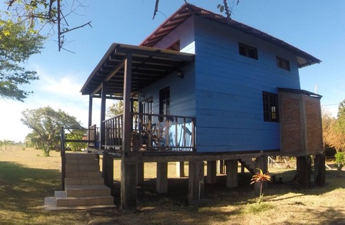 Leon House | Cabana Mitchell is a beachfront cozy cabana at Playa Tesoro