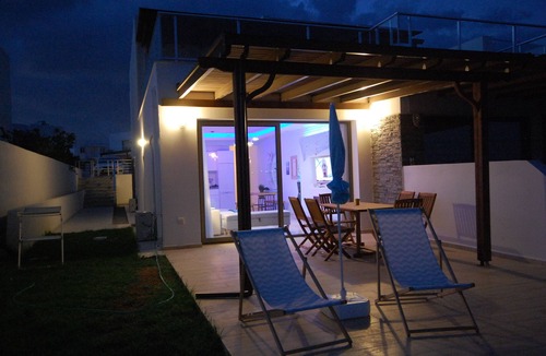Bogaz Apartment | 'Caesar Beach' treat yourself to a fabulous luxury beach holiday in North Cyprus