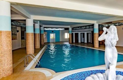 Politiko Apartment | Caesar Resort Spa Long Beach
