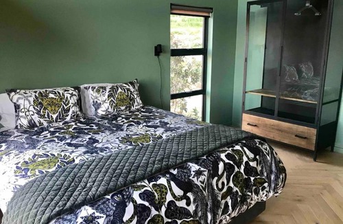 Cape Winelands Ski Chalet | Camissa Cabin