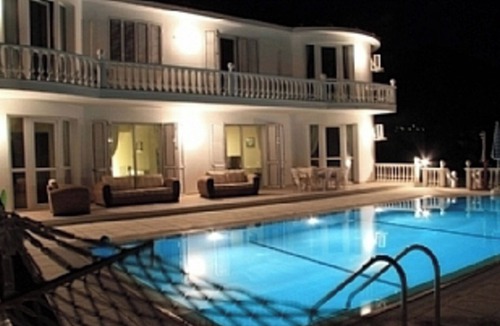 Kyrenia District Villa | Captivating 5-Bed Villa with private pool & garden