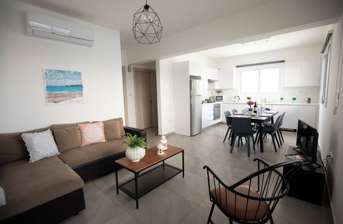 Strovolos Apartment | Carme at the Beach - Home away from home! Beautiful 2bedroom-2bathroom apartment