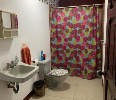 Leon House | Casa Cisneros Bed & Breakfast