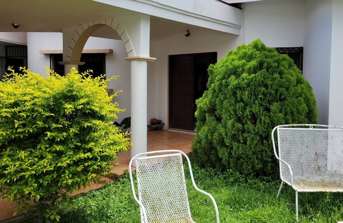Managua House | Casa Entera con Alberca en las Colinas Managua, Apta Para Familias