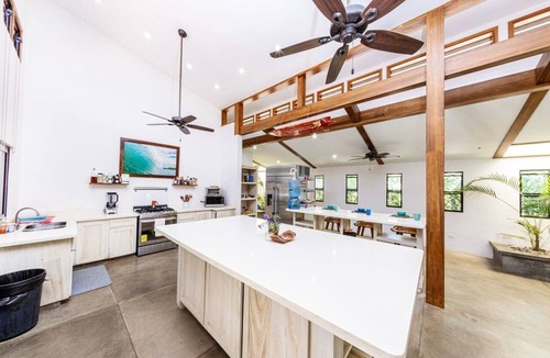 Rio Blanco House | Casa Lia Rose - Steps from the beach!