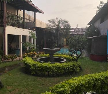Leon Hostel | Casa Riverstone