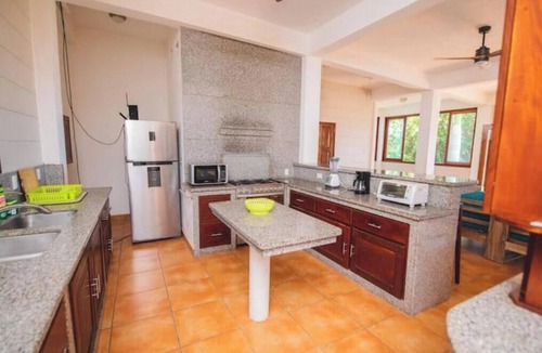 Aserradores House | Casa Turquesa - Luxury 3-Story Beachfront Estate