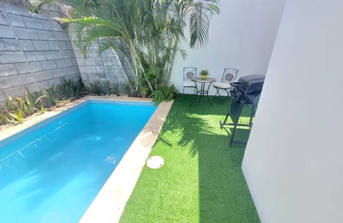 Lago de Apoyo House | Casa Violeta: Great Weather and a Close-Knit Community!