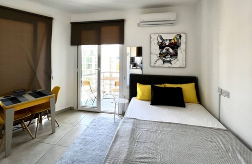 Kyrenia Apartment | Centrally Located Flat w Sea-View Balcony