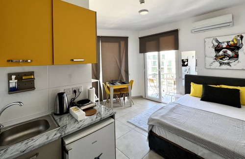 Kyrenia Apartment | Centrally Located Flat w Sea-View Balcony