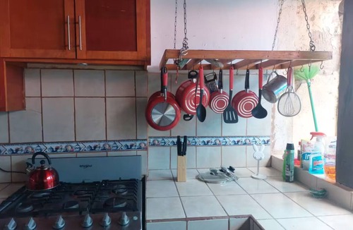 Granada House | Charmed by La Calzada Private home in the heart of Granada 2Br/AC/WiFi/Kitchen