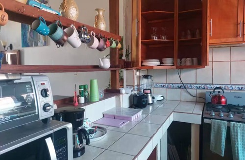 Granada House | Charmed by La Calzada Private home in the heart of Granada 2Br/AC/WiFi/Kitchen