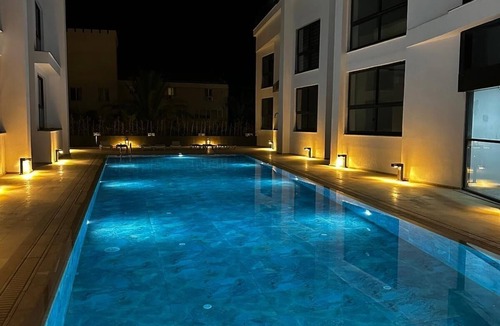 Kyrenia Apartment | Charming 2-bedroom & 2-bathroom apartment with AC, WiFi in Girne/Kyrenia TRNCn