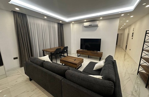 Kyrenia Apartment | Charming 2-bedroom & 2-bathroom apartment with AC, WiFi in Girne/Kyrenia TRNCn