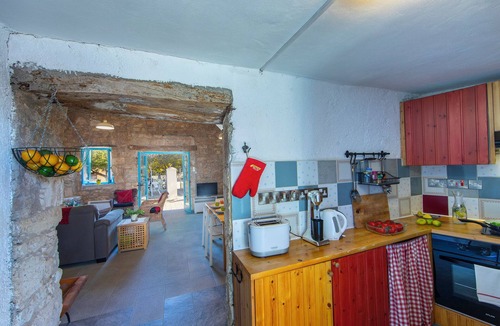 Anarita House | Charming 3-bedroom country house built in 1900, genuinely renovated in 2016.