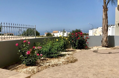 Peyia Town Apartment | Charming apartment for a relaxing holiday