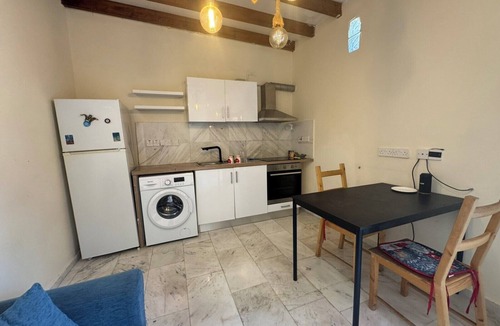 Marathounta House | Charming Cyprus Getaway in Páfos - Garden View Holiday House