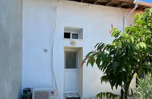 Old Town of Limassol Apartment | Charming Loft In City Centre