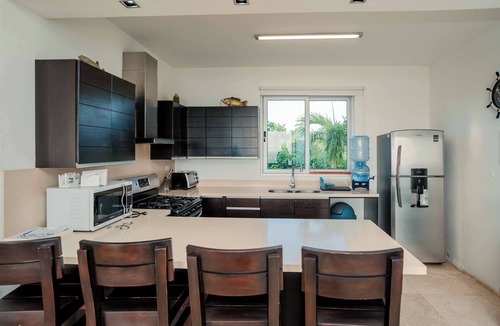 Pacific Marlin House | Charming Two-Story Villa with a Stunning View of Pacific Ocean