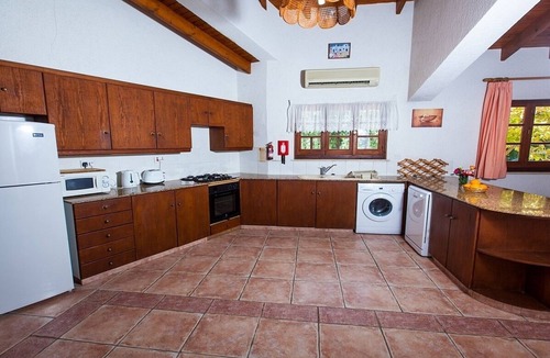 Polis Villa | Charming Villas with Private Pool, Outdoor Jacuzzi, Attractive Gardens, 10 min walk to the Beach!