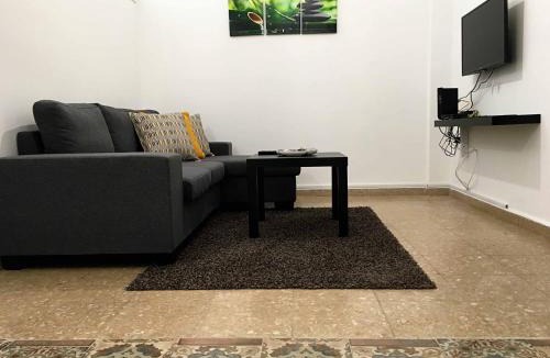 Egkomi Apartment | Cheerful Apartment in Nicosia