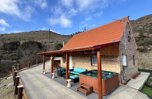 Vasa Koilaniou House | Cherry Holiday House