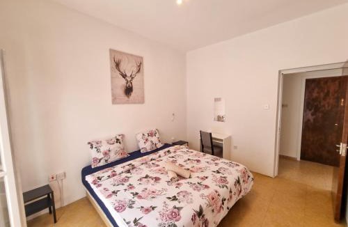 Larnaca City Centre House | CityCenter Rooms Next to the Beach