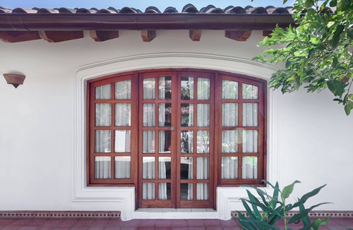 Granada House | Classic Double full size bedroom