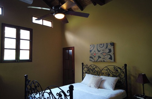 Granada Villa | Classical room in Granda