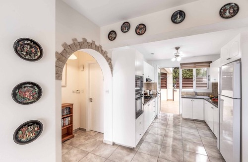 Tala Villa | Cliffside Villa - Three Bedroom Villa, Sleeps 6