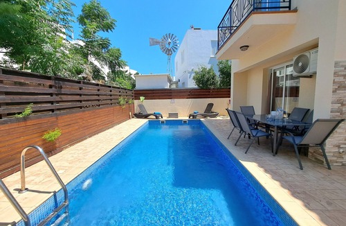 Pernera Villa | Comfortable villa Elina near the sea